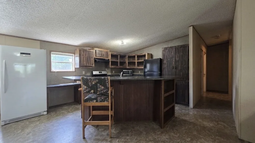 305 Thompson Lane Dale, TX 78616