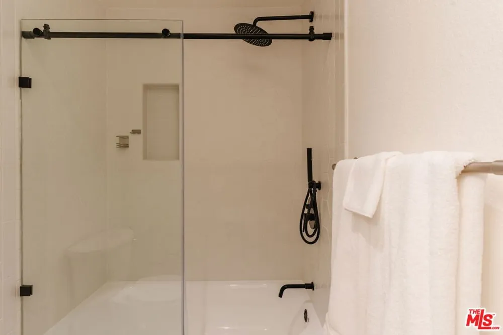 750 Kings Road #315 Los Angeles, CA 90069