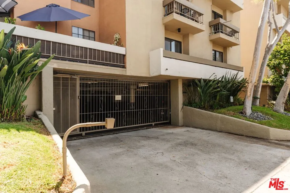 750 Kings Road #315 Los Angeles, CA 90069