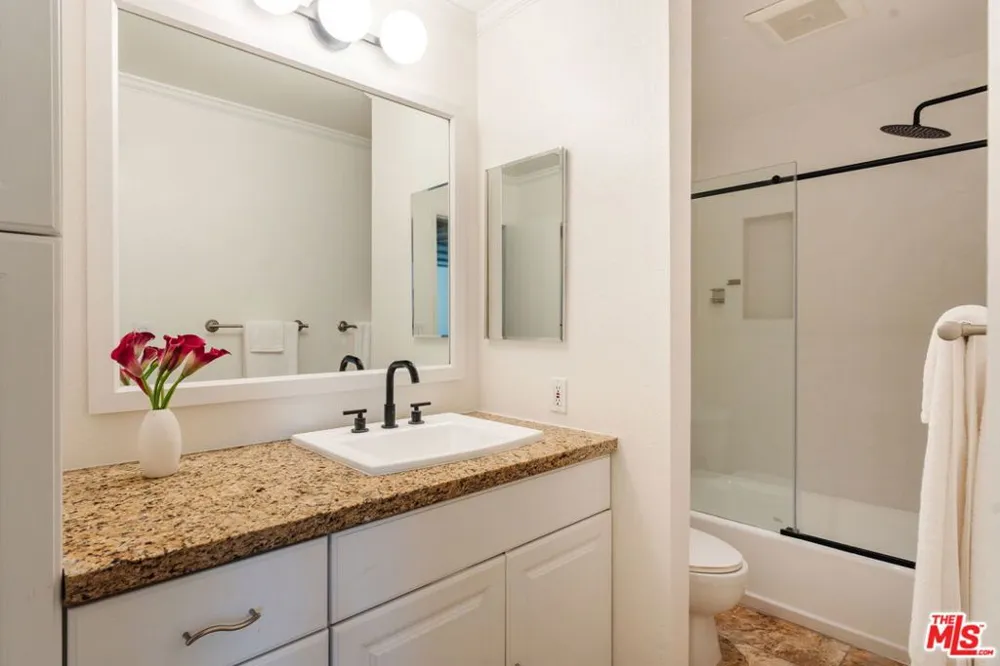 750 Kings Road #315 Los Angeles, CA 90069