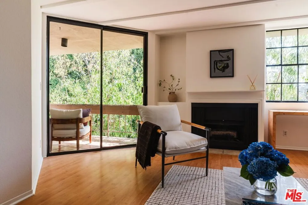 750 Kings Road #315 Los Angeles, CA 90069