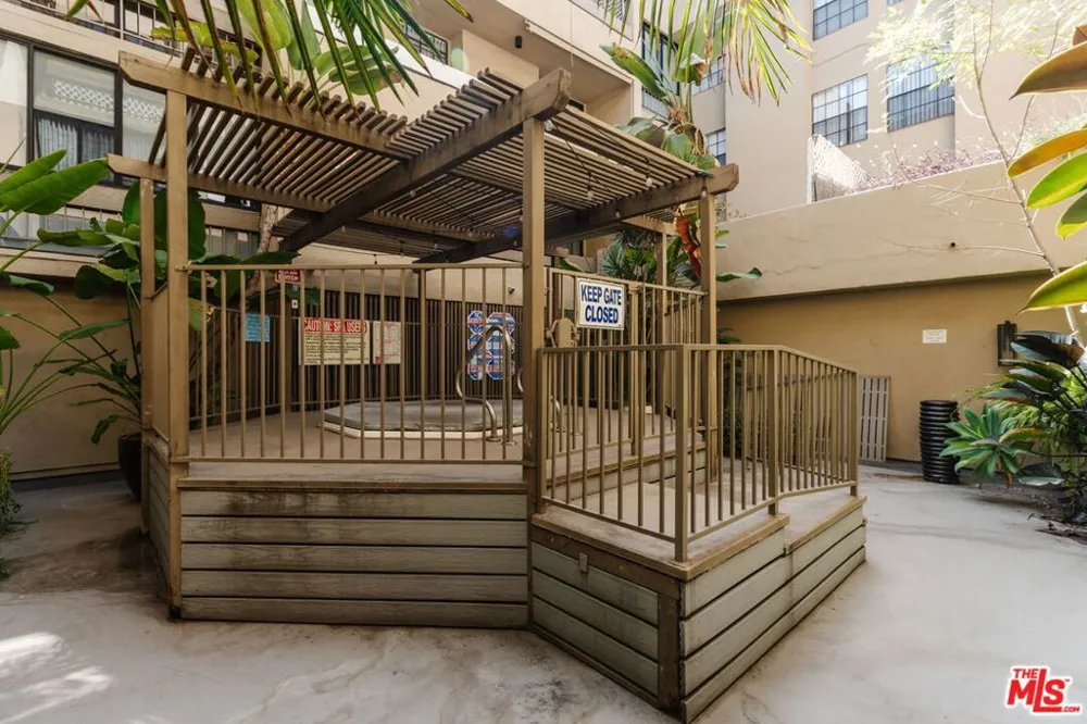 750 Kings Road #315 Los Angeles, CA 90069