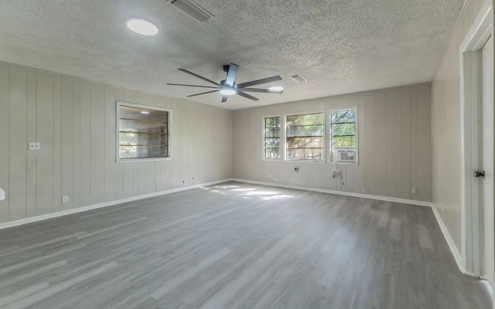 574 Oaklawn Drive Rockdale, TX 76567