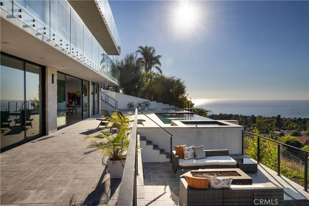 1565 Via Leon Palos Verdes Estates, CA 90274