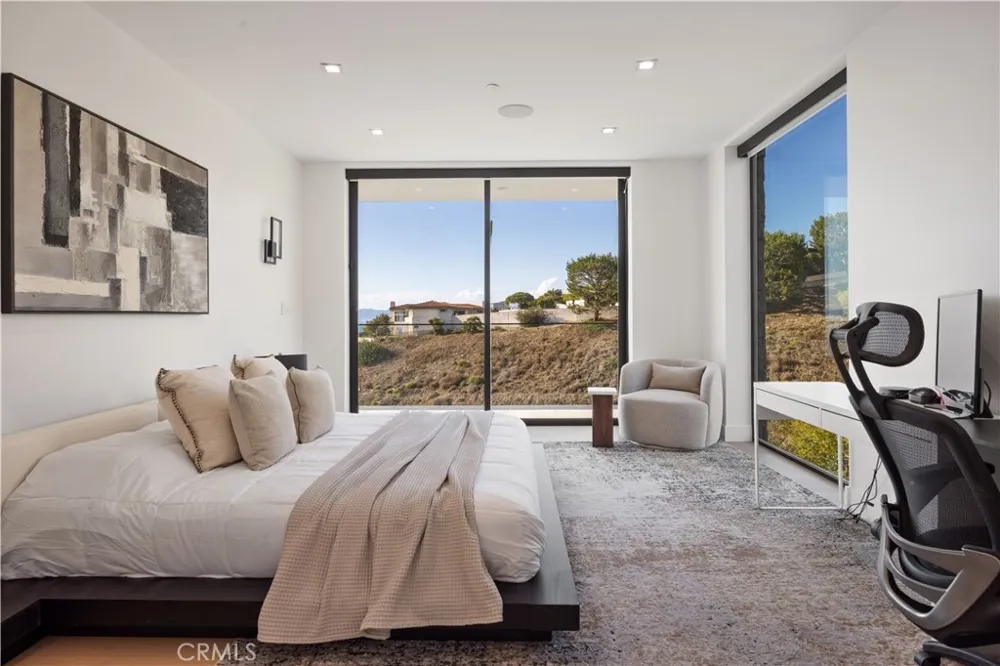1565 Via Leon Palos Verdes Estates, CA 90274