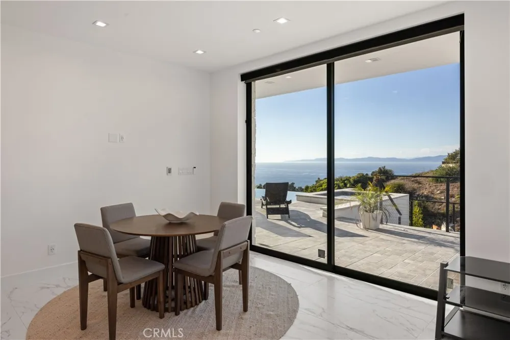 1565 Via Leon Palos Verdes Estates, CA 90274