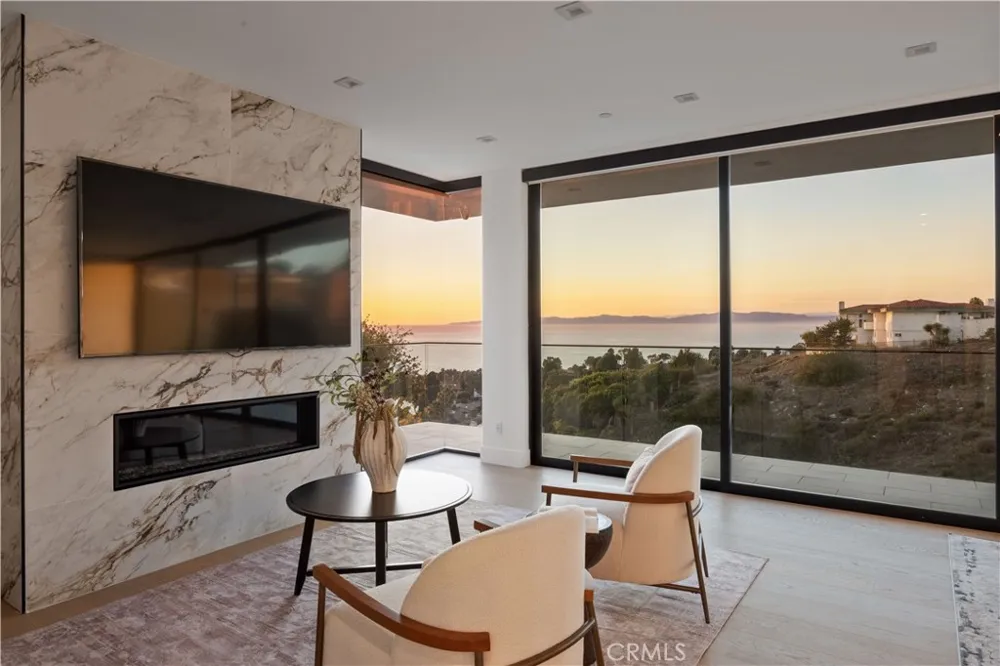 1565 Via Leon Palos Verdes Estates, CA 90274