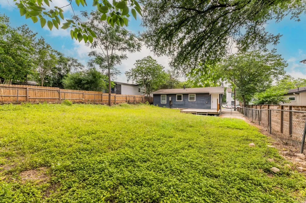 1717 Bunche Road Austin, TX 78721