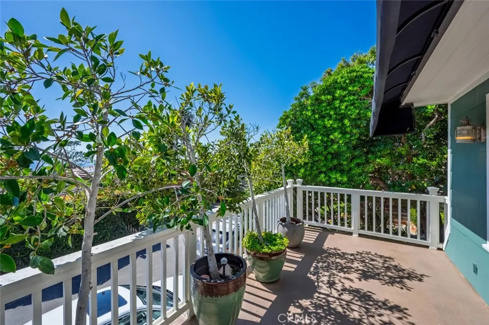 2896 Terry Rd Laguna Beach, CA 92651