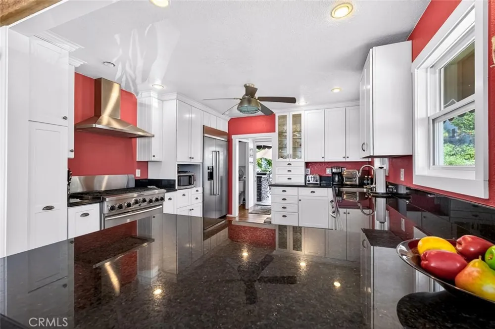 2896 Terry Rd Laguna Beach, CA 92651