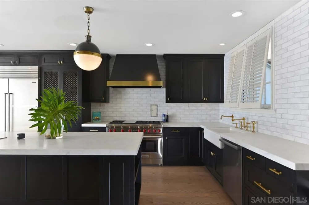 6028 Folsom La Jolla, CA 92037