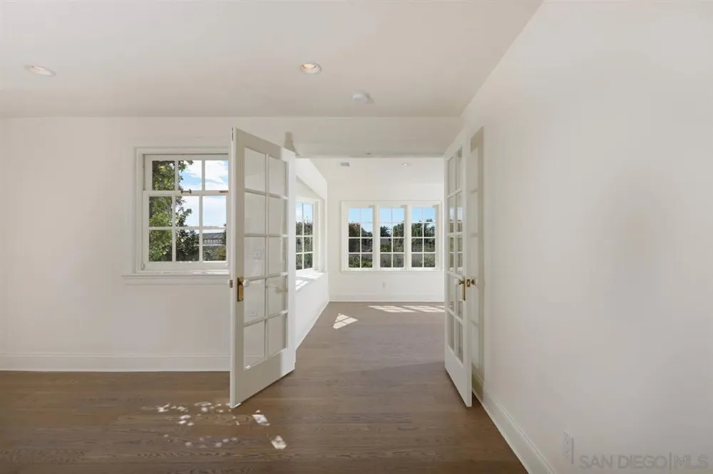 6028 Folsom La Jolla, CA 92037
