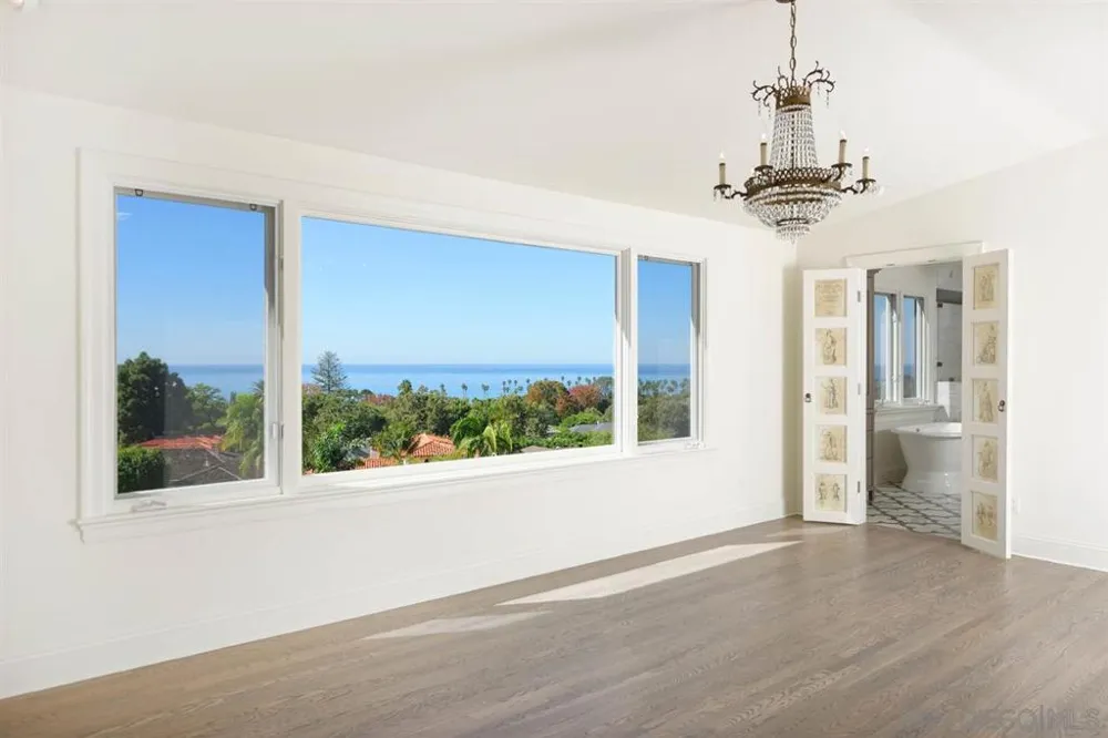 6028 Folsom La Jolla, CA 92037