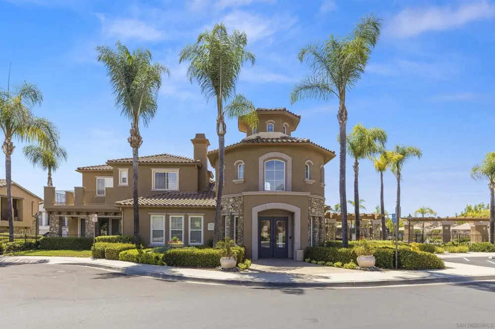 10910 Serafina Ln #54 San Diego, CA 92128