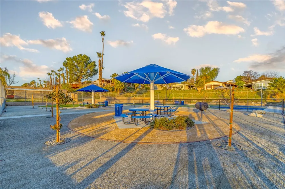 8536 Kern Canyon Road #184 Bakersfield, CA 93306