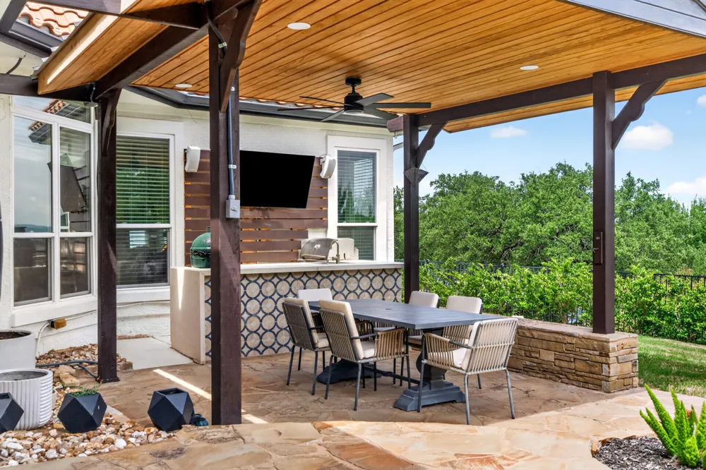 402 Aria Drive Austin, TX 78738