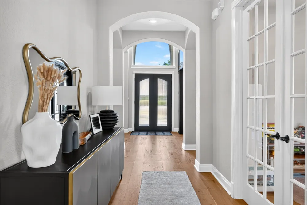 402 Aria Drive Austin, TX 78738