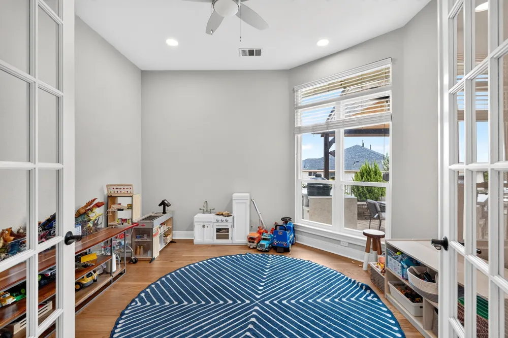 402 Aria Drive Austin, TX 78738