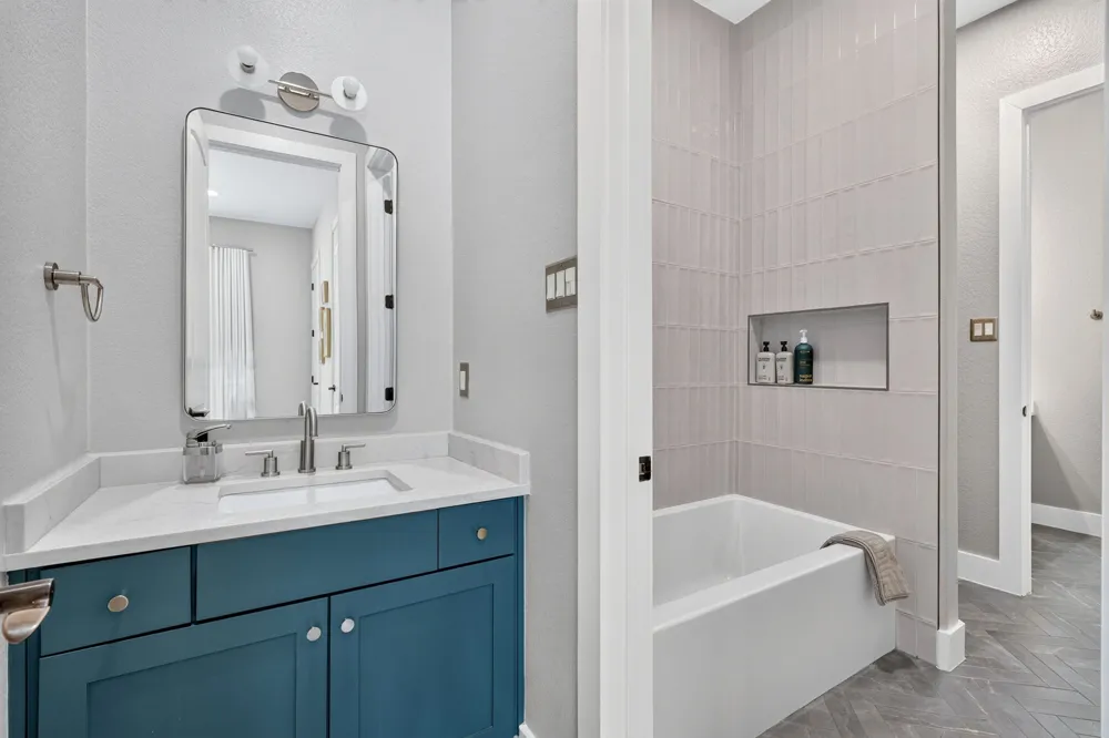 402 Aria Drive Austin, TX 78738