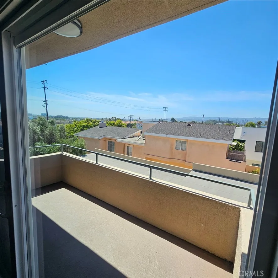 209 S Prospect Avenue #105 Redondo Beach, CA 90277