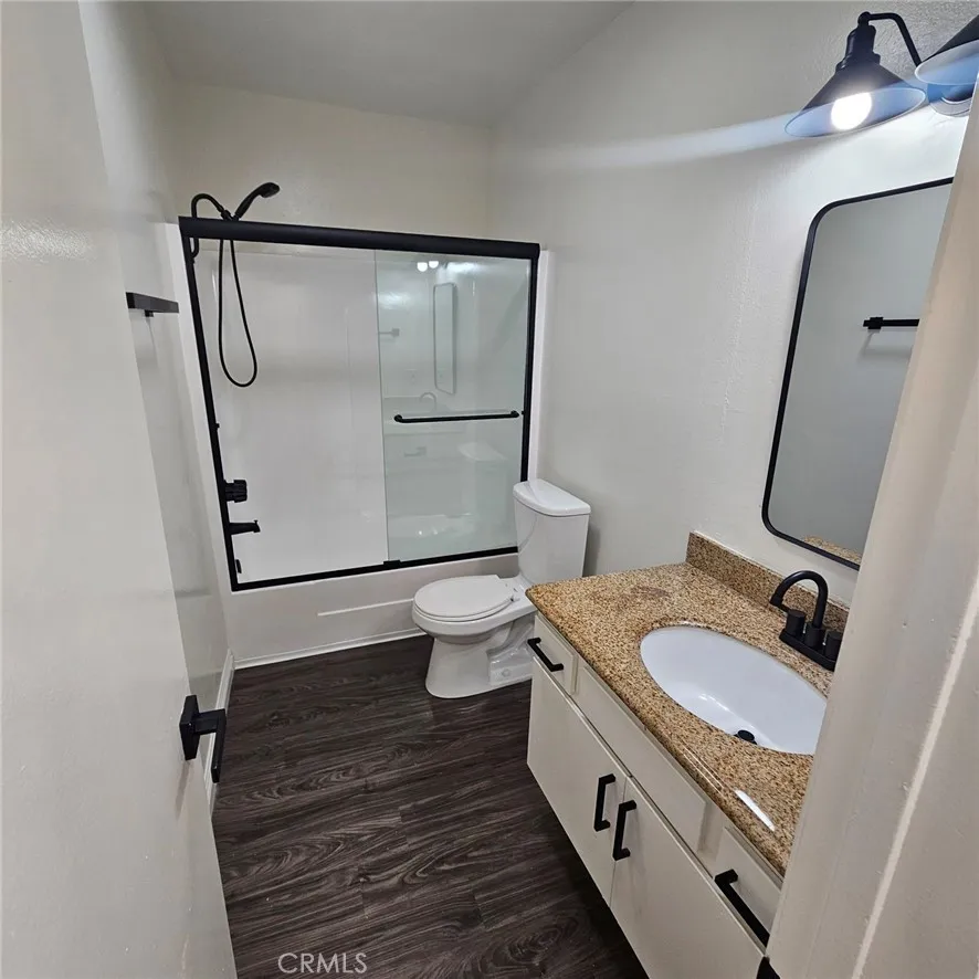 209 S Prospect Avenue #105 Redondo Beach, CA 90277