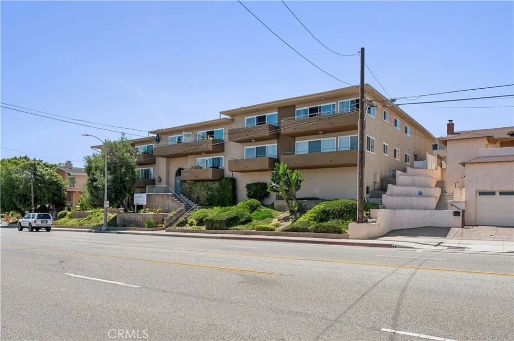 209 S Prospect Avenue #105 Redondo Beach, CA 90277