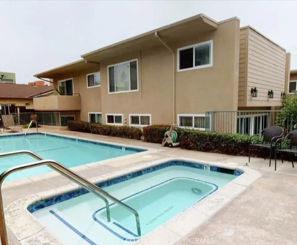 209 S Prospect Avenue #105 Redondo Beach, CA 90277