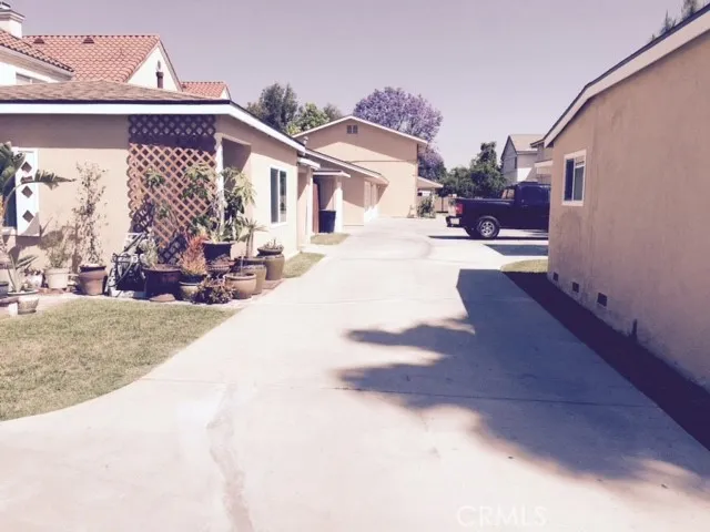 8803 Cedar Bellflower, CA 90706