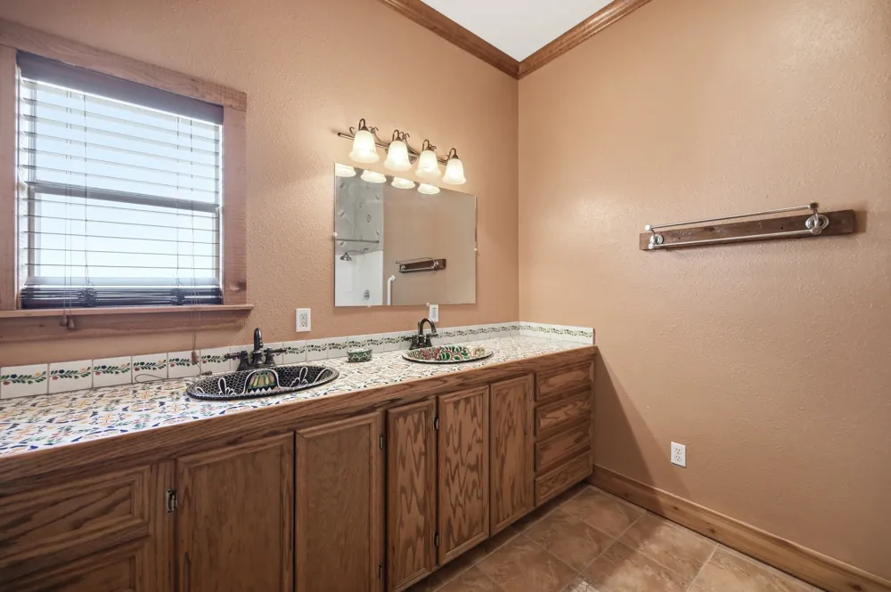 2410 FM 1680 Moulton, TX 77975