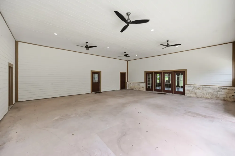 2410 FM 1680 Moulton, TX 77975