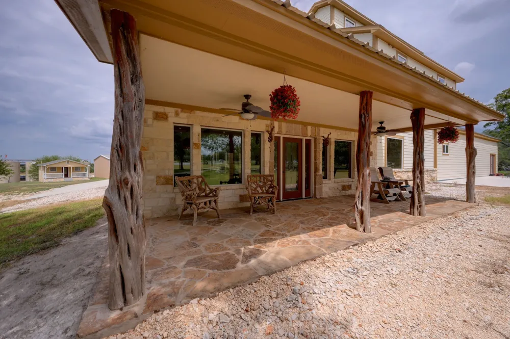 2410 FM 1680 Moulton, TX 77975