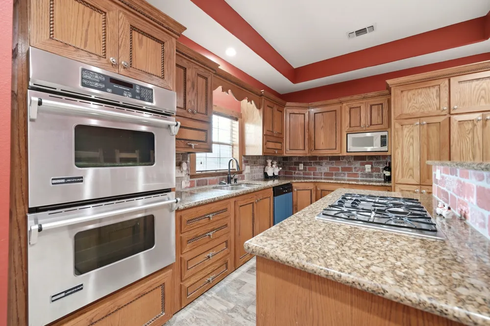2410 FM 1680 Moulton, TX 77975