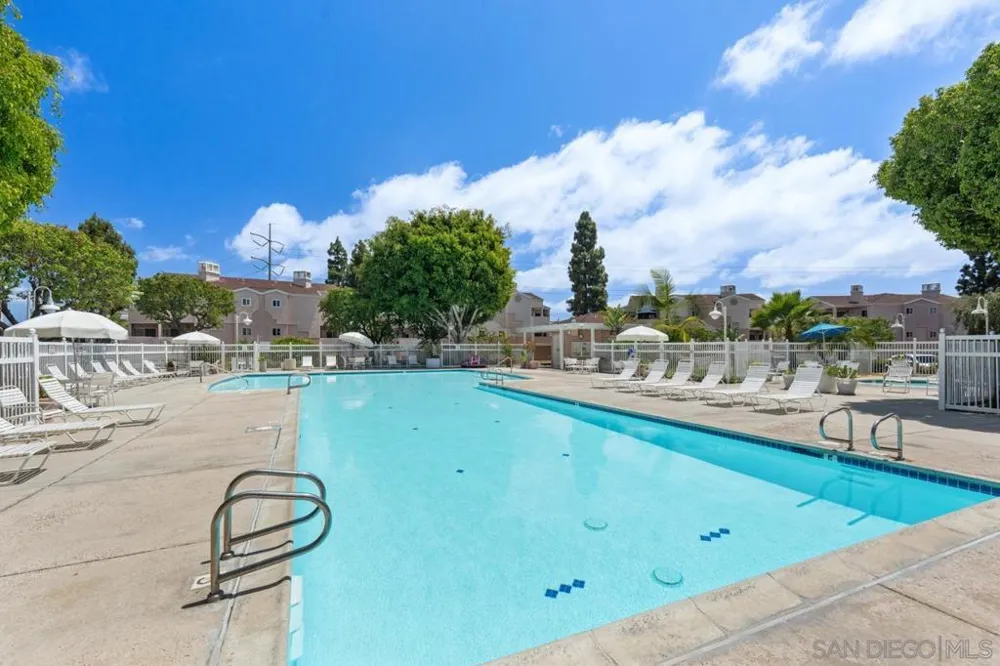 7048 Camino Degrazia #237 San Diego, CA 92111
