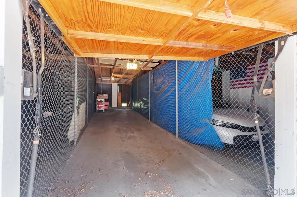 7048 Camino Degrazia #237 San Diego, CA 92111
