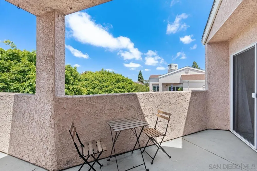 7048 Camino Degrazia #237 San Diego, CA 92111