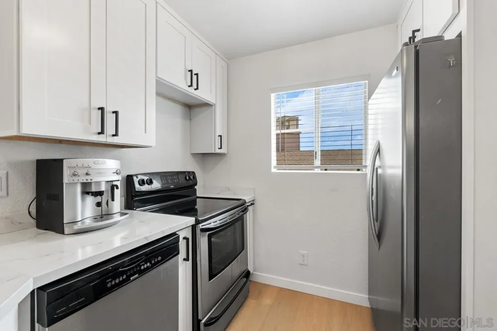 7048 Camino Degrazia #237 San Diego, CA 92111