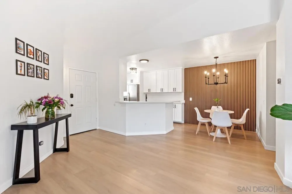 7048 Camino Degrazia #237 San Diego, CA 92111