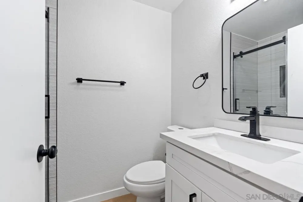 7048 Camino Degrazia #237 San Diego, CA 92111