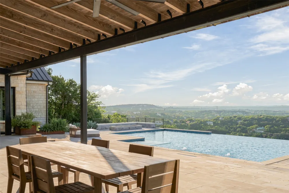 24 Cousteau Lane Austin, TX 78746