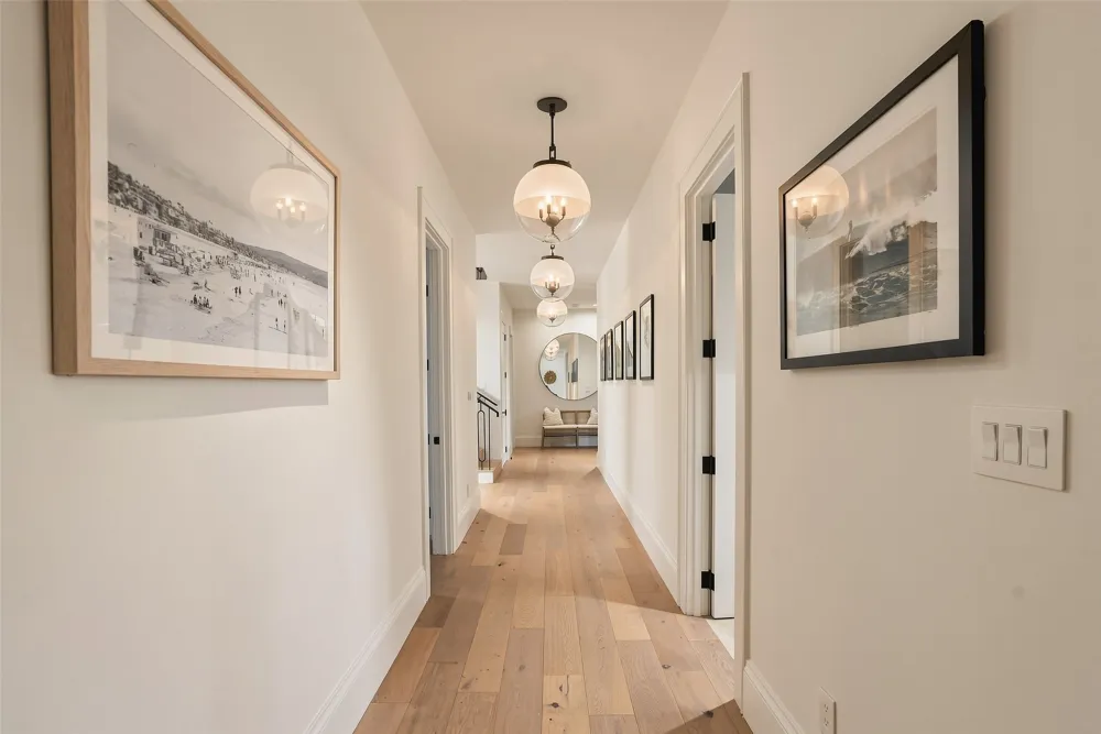 24 Cousteau Lane Austin, TX 78746