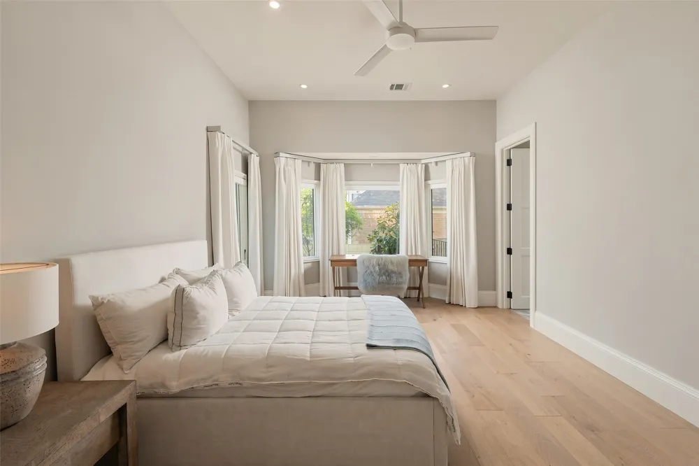 24 Cousteau Lane Austin, TX 78746