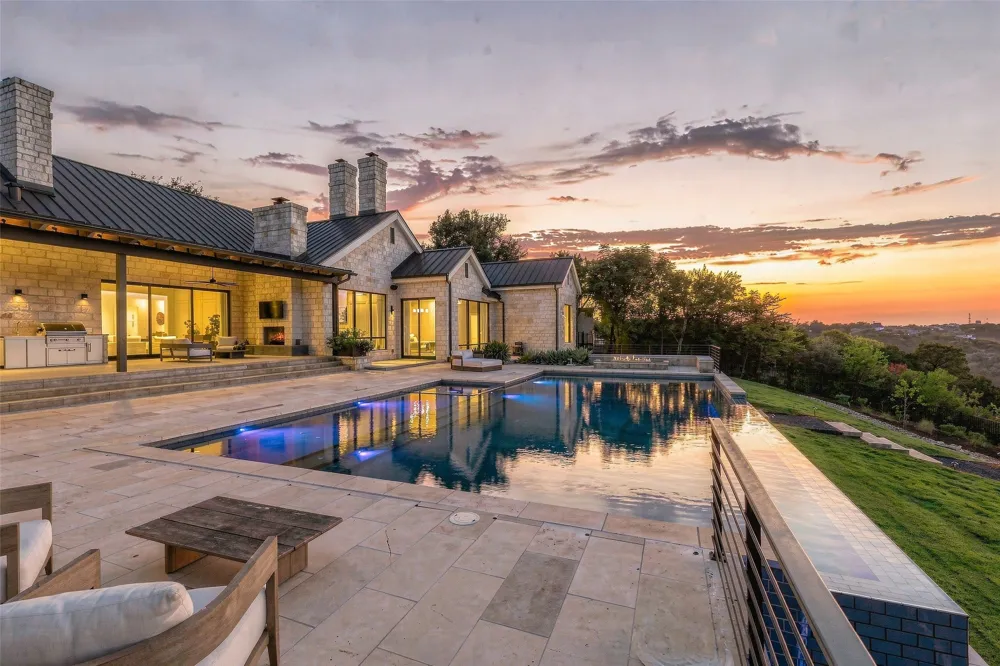 24 Cousteau Lane Austin, TX 78746