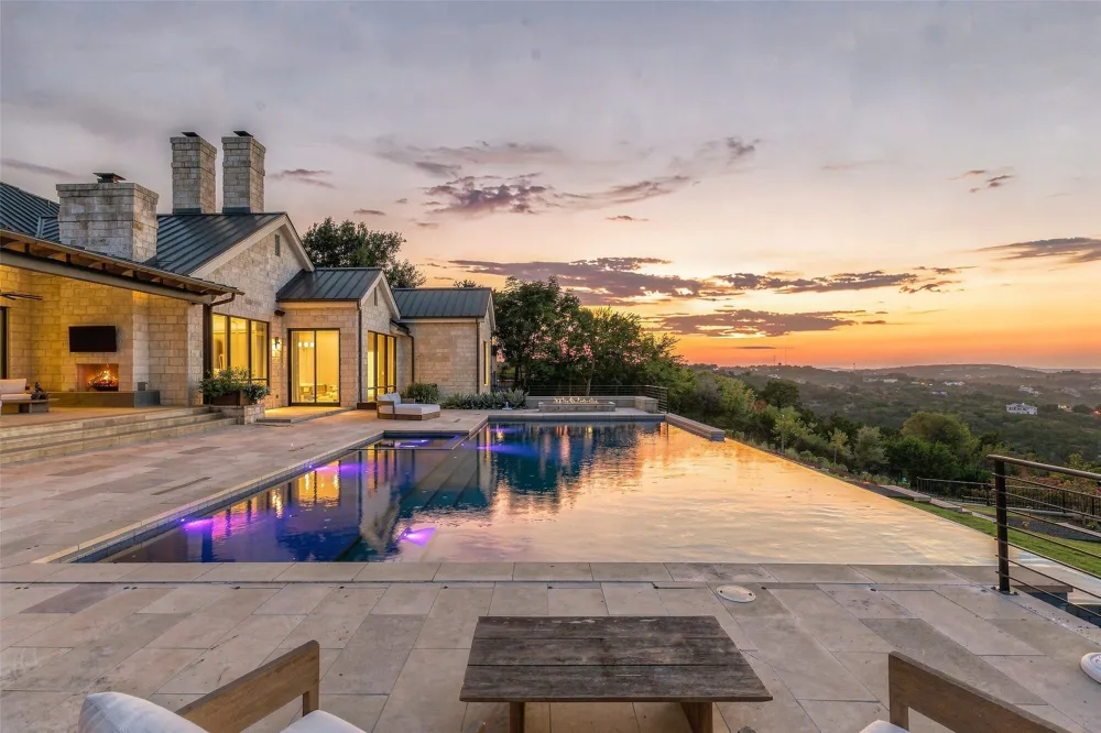 24 Cousteau Lane Austin, TX 78746