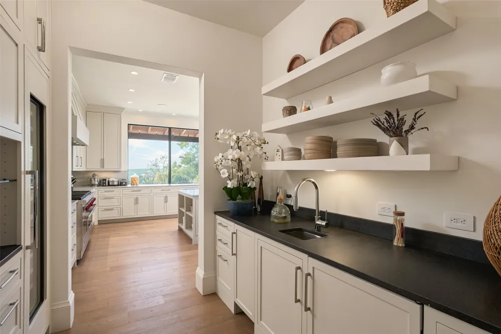 24 Cousteau Lane Austin, TX 78746
