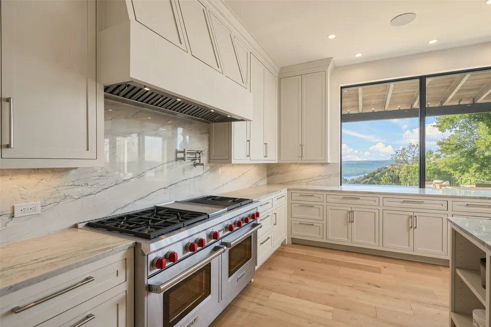 24 Cousteau Lane Austin, TX 78746