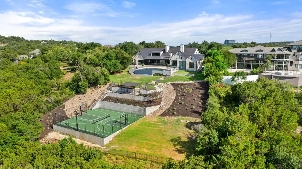 24 Cousteau Lane Austin, TX 78746