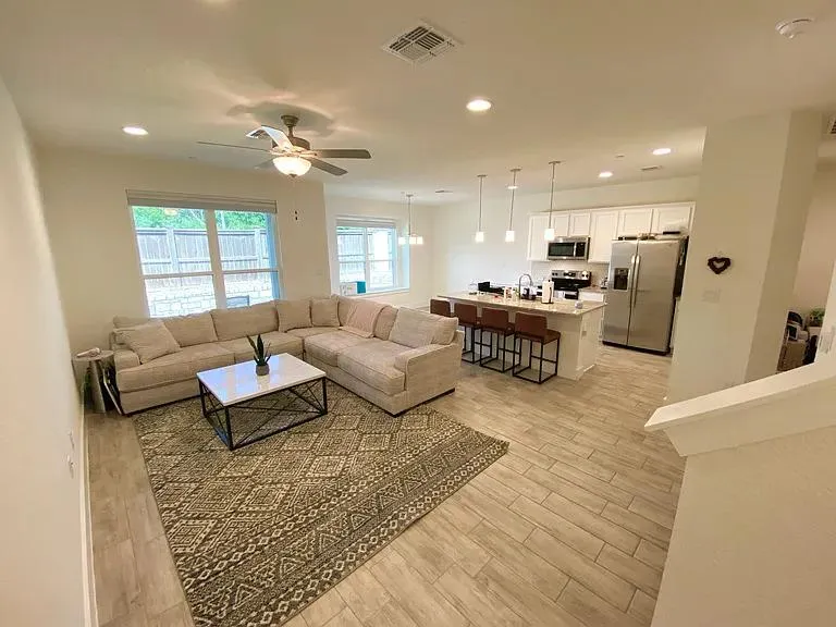 11312 Gadsen Lane Austin, TX 78754
