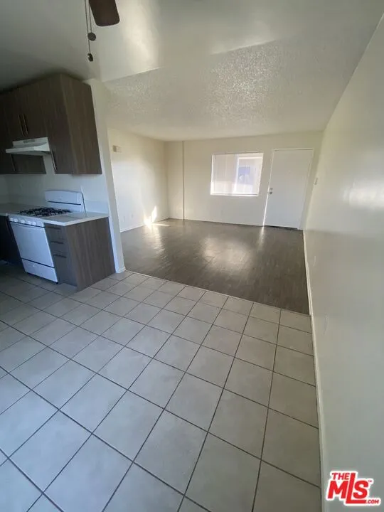 7756 Laurel Canyon Boulevard #13 Los Angeles, CA 91605