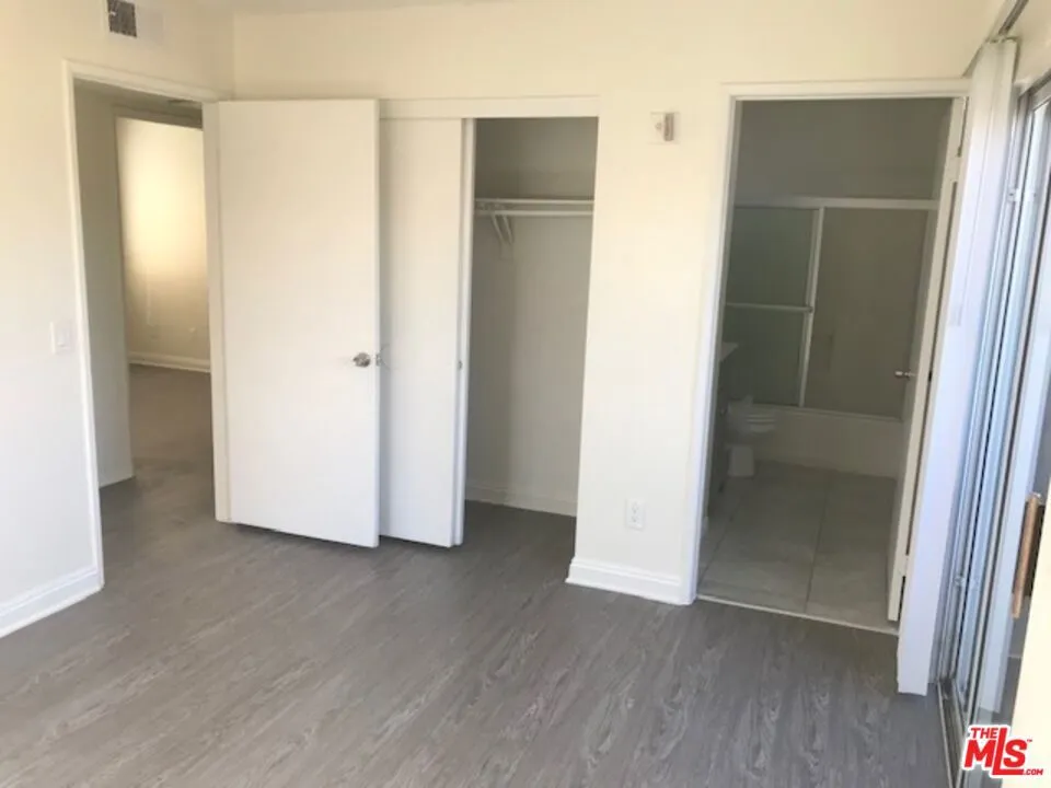7756 Laurel Canyon Boulevard #13 Los Angeles, CA 91605