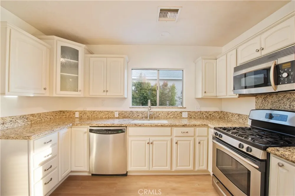 5106 Enfield Avenue Encino, CA 91316